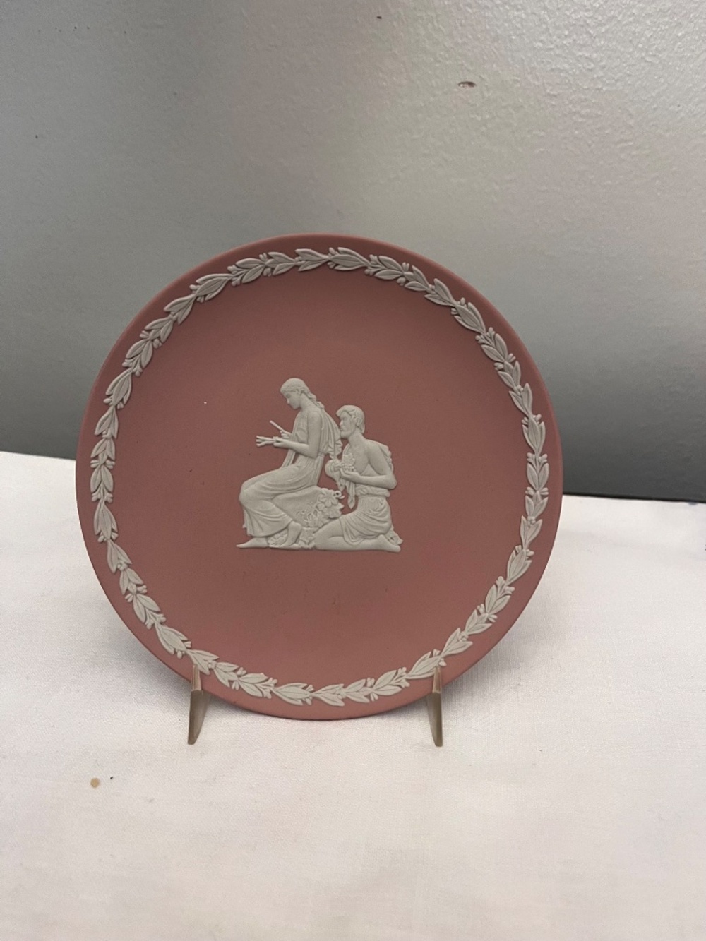 Pink Wedgwood Jasperware Autumn Plate / Seasons of Life Huntington Library - Picture 2 of 11